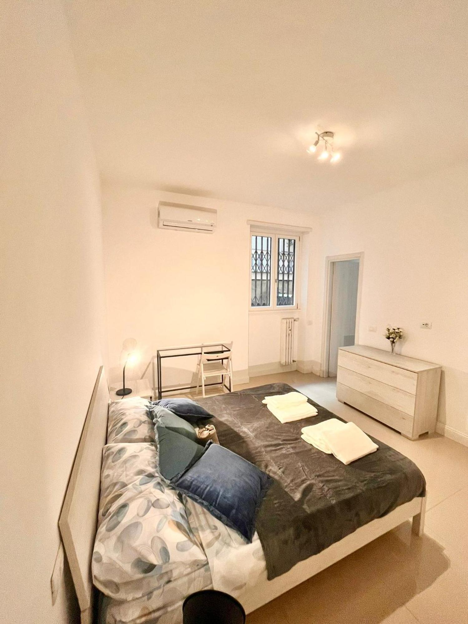 Double With Private Bathroom In Shared Privatunterkunft *